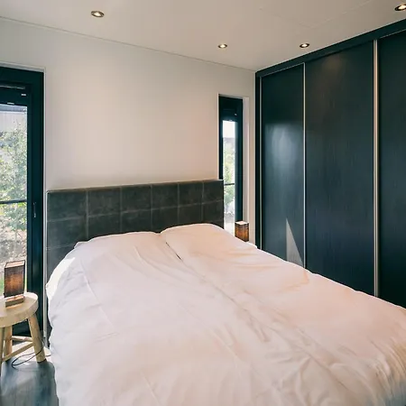 Modern, Sustainably Built Between 2 Nature Reserves Holiday home Herkingen
