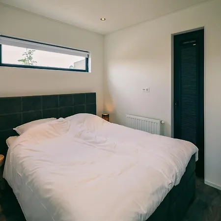 Modern, Sustainably Built Between 2 Nature Reserves Holiday home Herkingen