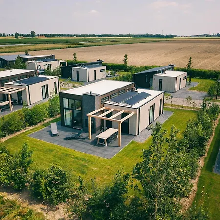 Modern, Sustainably Built Between 2 Nature Reserves *